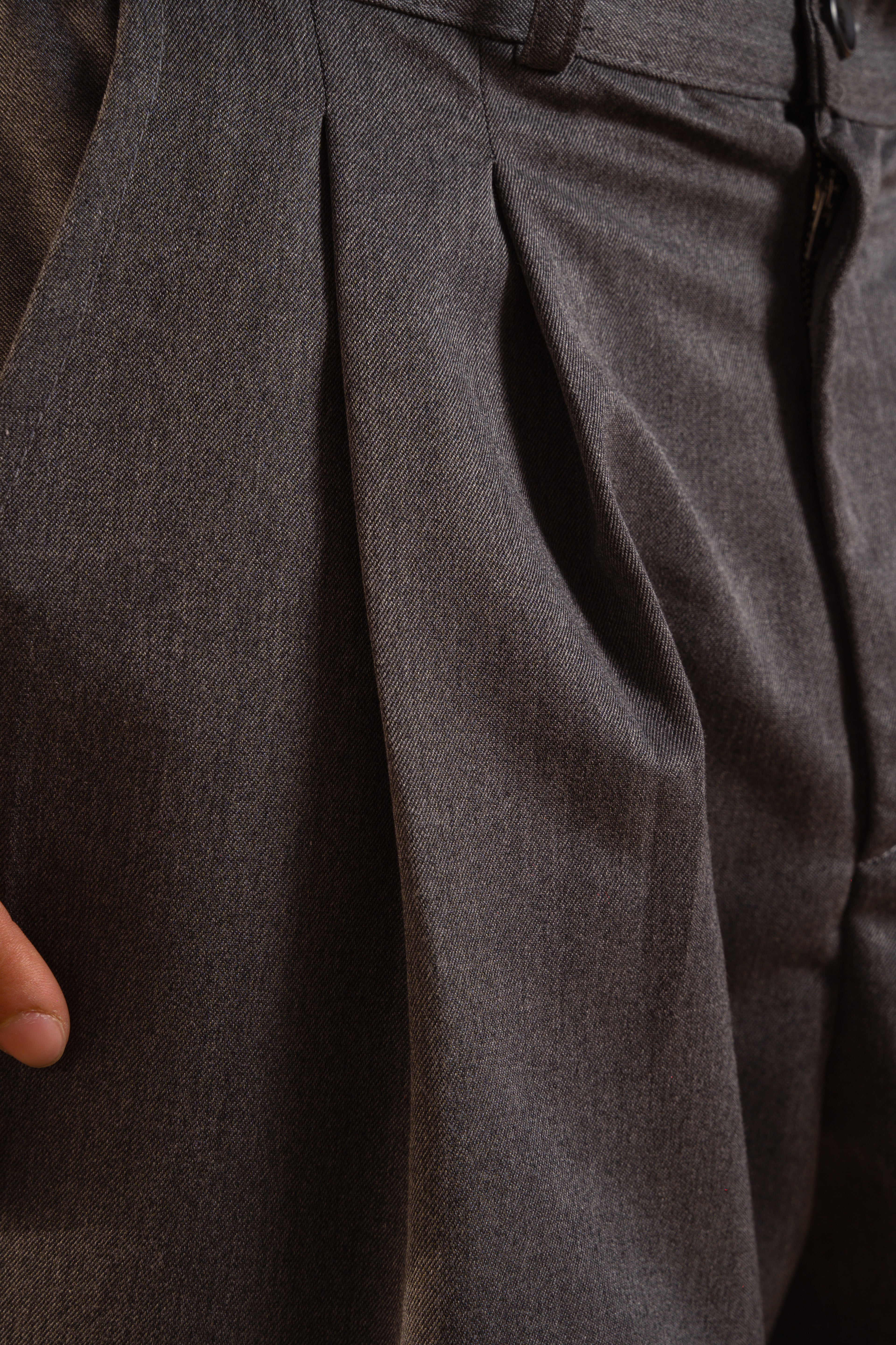 pleated trouser.